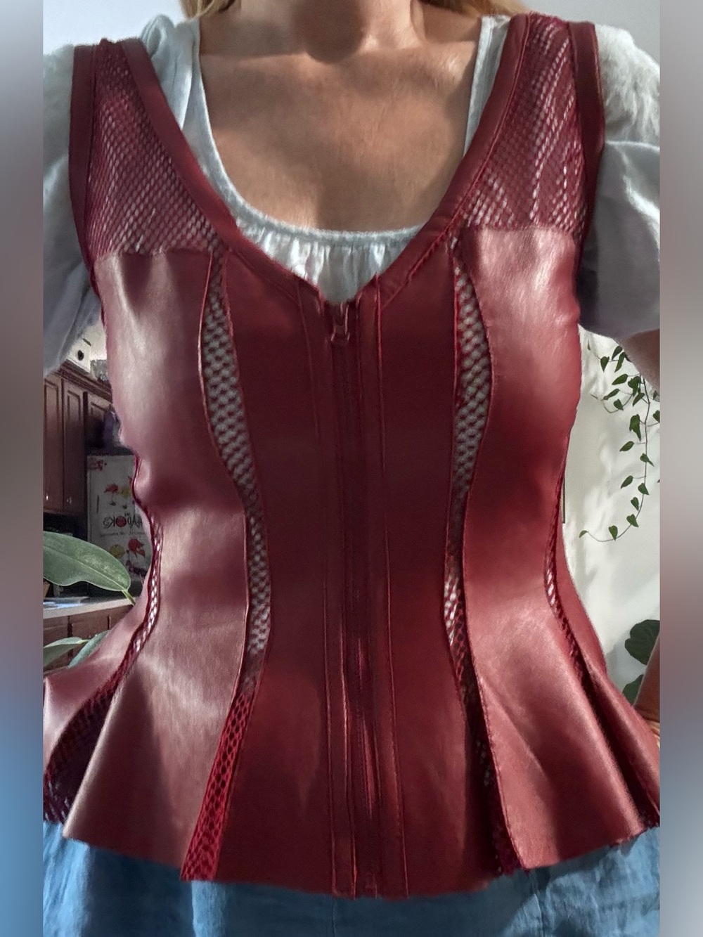 Ultra cool leather and mesh vest - Picture 9 of 10